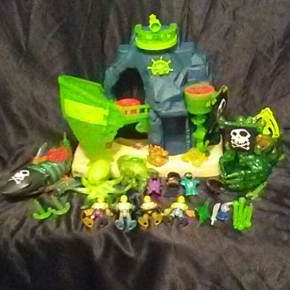 Imaginext Ghost Pirate Isand Collection.